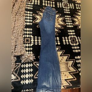 Ariat Slim Trouser. Size 27 in good condition no holes or tears!